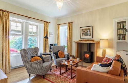 Kirriemuir House | 2 Bed in Kirriemuir 86235