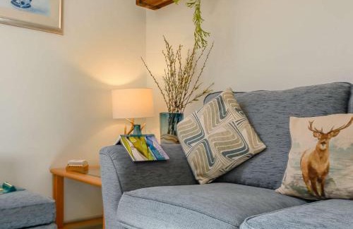 Lixwm House | 2 Bed in Lixwm 88028