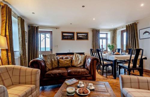 Llanfihangel Tal-y-llyn House | 2 Bed in Llangorse 91085