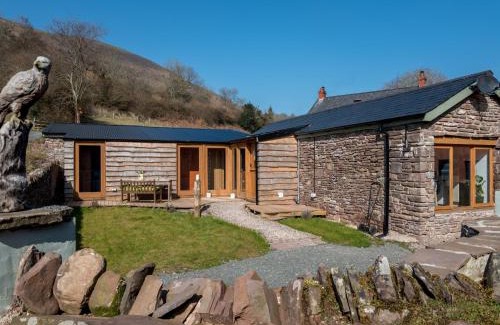 Llanfihangel Tal-y-llyn House | 2 Bed in Pengenffordd BN366