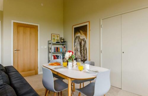 Okeford Fitzpaine House | 2 Bed in Sturminster Newton 88265
