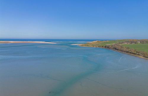 Waren Mill Apartment | 2 Bed in Waren Mill oc-p33560