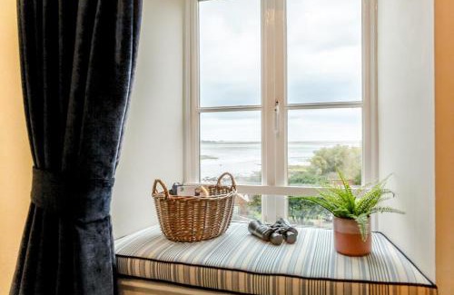 Waren Mill Apartment | 2 Bed in Waren Mill oc-p33560