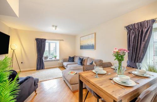 Waren Mill Apartment | 2 Bed in Waren Mill oc-p33560