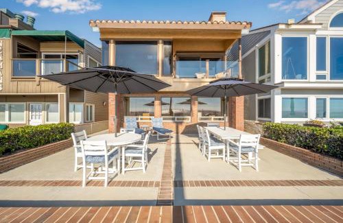 Santa Ana Heights House | 2 Bed Oceanfront with patio on the Sand in Quiet West Newport