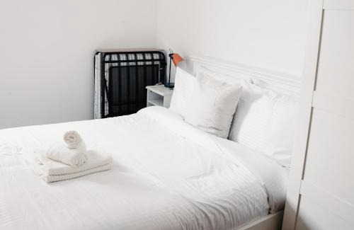 Glyndon Apartment | 2 Bed River View Greenwich