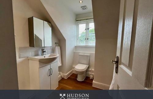 Shrewsbury Apartment | 2 Bed Shrewsbury Apartment in Great Location