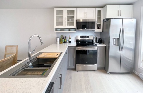 Campbellton House | 2-Bed, Sleeps 4, Sea View & Sauna