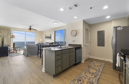 West Panama City Beach Condo | 2 Bed w/Bunks Gulf Front Penthouse at Splash PCB