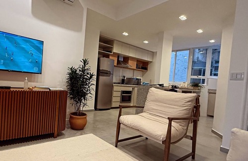 Ipanema Apartment | 2-Bedroom Ipanema Apt, 5 Min to Beach, Wi-Fi, Christ View, Sleeps 4+2, Quiet