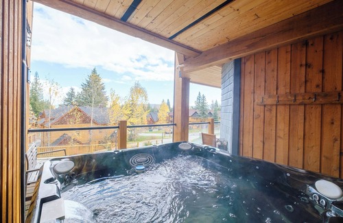 Rossland Condo | 2 Bedroom, 2 Bath Ski in/Out at the base of Red Mtn