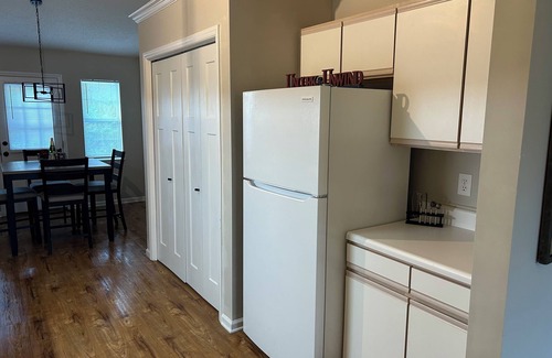 Greenville House | 2 Bedroom-2 Bath With Office Near Hospital-New To Vrbo