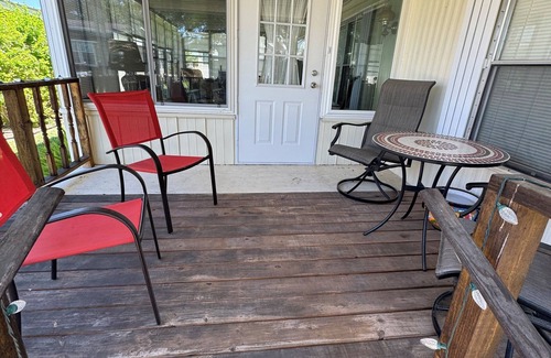 Monte Alto House | 2 bedroom/2 bathroom, quiet retirement setting. 55 + Pool. Weekly/monthly rates