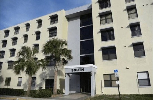 Clearwater Condo | 2-bedroom/2 bathroom condo in fabulous Clearwater with AC & fitness room.