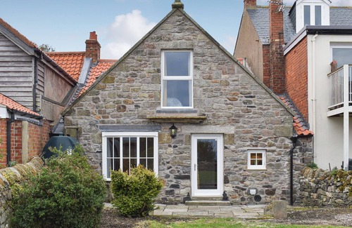 Berwick-upon-Tweed Cottage | 2 bedroom accommodation in Holy Island, near Berwick-upon-Tweed