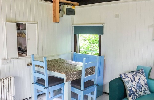 Cenarth Cottage | 2 bedroom accommodation in Cennarth, near Newcastle Emlyn