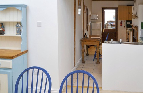 Winterton-on-Sea Cottage | 2 bedroom accommodation in Winterton-on-Sea