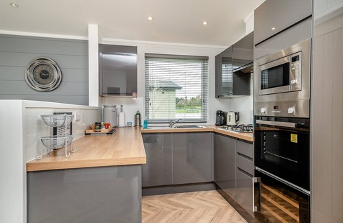 Shepton Mallet Ski Chalet | 2 bedroom accommodation in Midsomer House, East Compton