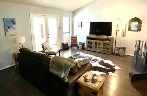 Ruidoso Downs Condo | 2 bedroom accommodation in Ruidoso Downs