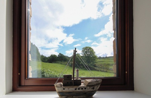 Lochgilphead Cottage | 2 bedroom accommodation in Inverlussa, near Achnamara