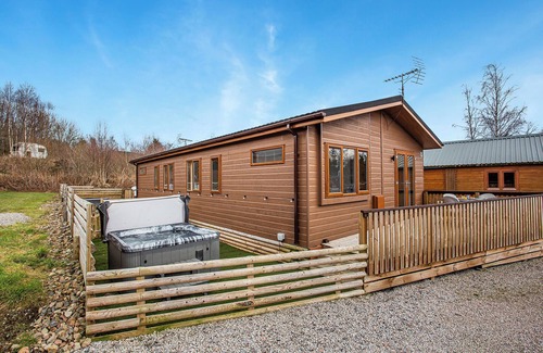 Banchory Ski Chalet | 2 bedroom accommodation in Castlewood