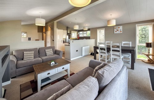 Raywell Ski Chalet | 2 bedroom accommodation in Raywell, Beverley