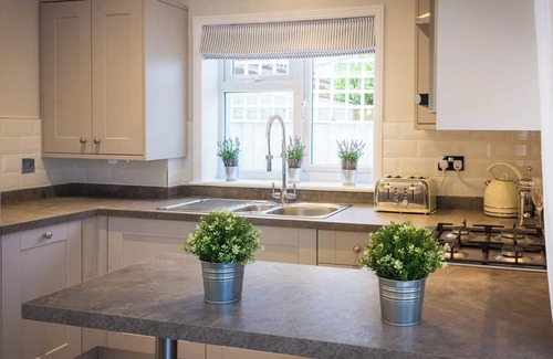Freshwater Cottage | 2 bedroom accommodation in Freshwater, Colwell Bay
