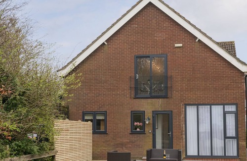 Wymondham Cabin | 2 bedroom accommodation in Wicklewood, near Wymondham