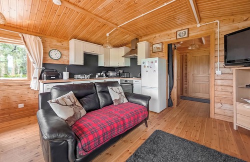 Inverness Cottage | 2 bedroom accommodation in Redfield