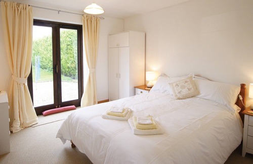 Stanfield Cottage | 2 bedroom accommodation in Stanfield, near Fakenham
