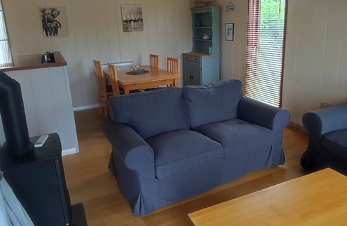 Dawlish Cabin | 2 bedroom accommodation in Cockwood Harbour, Nr Dawlish