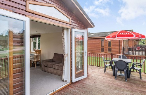 Yaxham Cabin | 2 bedroom accommodation in Yaxham, Dereham