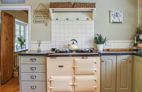 New Forest District Cottage | 2 bedroom accommodation in Burley