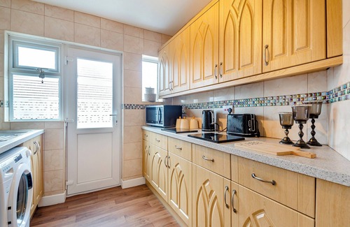 Rhyl Cottage | 2 bedroom accommodation in Rhyl