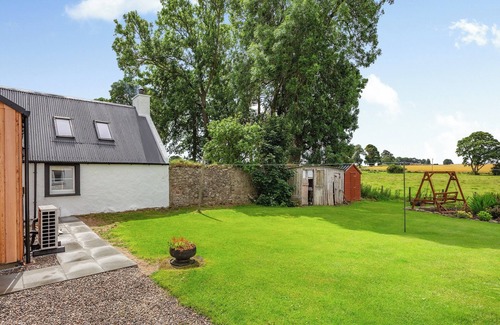 Tain Cottage | 2 bedroom accommodation in Fearn, near Tain