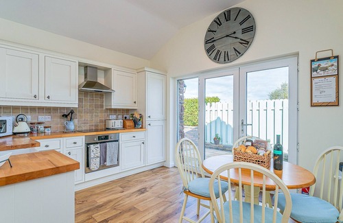 Peel Cottage | 2 bedroom accommodation in Peel