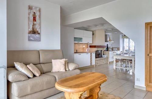 Creances House | 2 bedroom amazing home in Créances