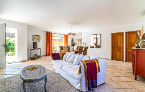 Paluds de Noves House | 2 Bedroom Amazing Home In Noves