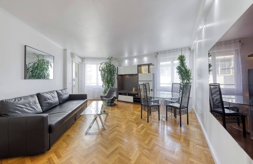 Charenton-le-Pont Apartment | 2-bedroom apartment Standing et Domotique near Métro, Free Parking
