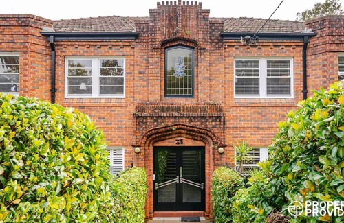 Wollstonecraft Apartment | 2 Bedroom apartment located in Woollstonecraft!