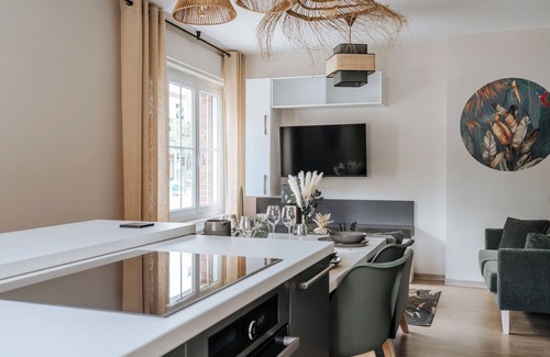 Amiens Apartment | 2-bedroom apartment - Jungle Chic Abysséa - heart of Amiens