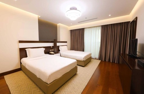 Sheikh Zayed Road Apartment | 2 Bedroom Apartment Near Financial Centre Metro