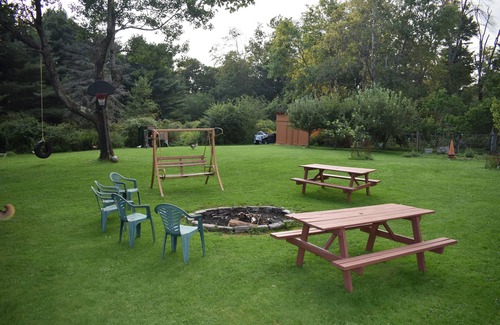 Greentown Apartment | 2 Bedroom Apartment Situated at the Heart of Promised Land State Park