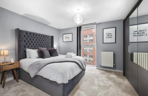 Canary Wharf Apartment | 2-Bedroom Apartment Short Term Rental & Flexible Renting Canary Wharf
