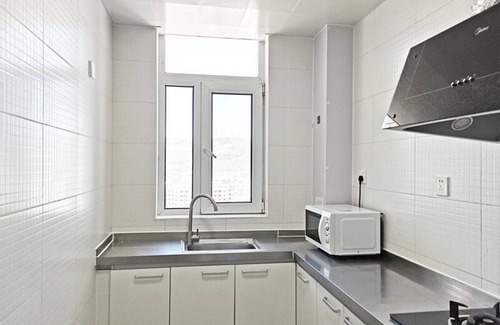 Shijingshan Apartment | 2-bedroom apartment with mountain view 8 minutes to the metro,most livable area