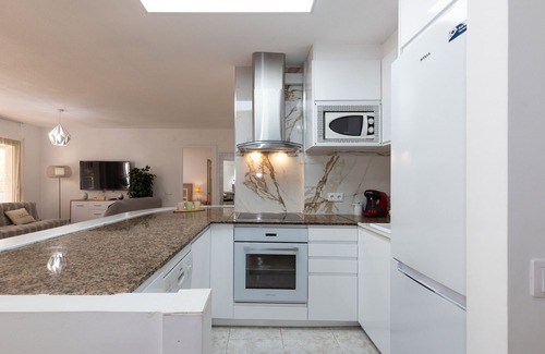 Salou City Centre Apartment | 2-Bedroom Apartment with air conditioning and Pool · UHC MICHELANGELO 238