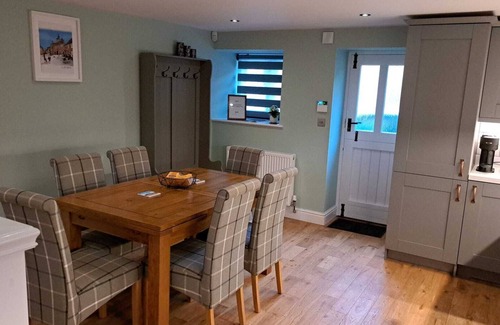Martock House | 2 Bedroom Barn Conversion in Bower Hinton, Somerset.