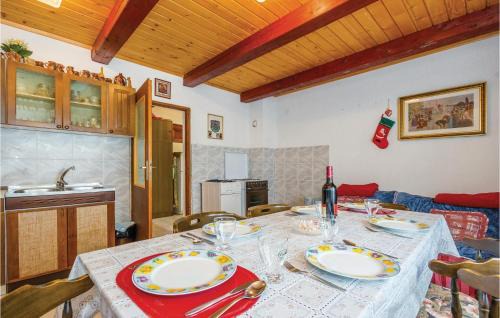 Senj Apartment | 2 Bedroom Beautiful Apartment In Stolac