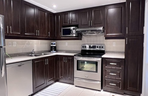 Meadowvale Village House | 2 Bedroom Bs/Apartment, in Mississauga