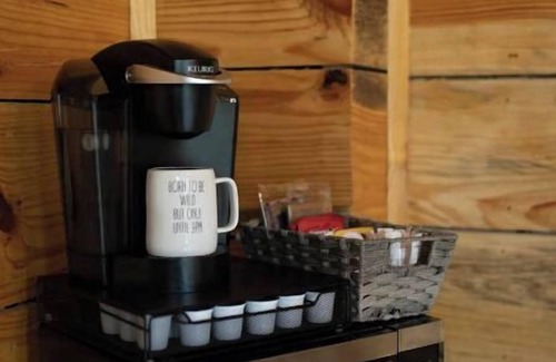 Voth Cabin | 2 Bedroom Cabin w/Hot Tub surrounded by Big Thicket National Preserve. Private!